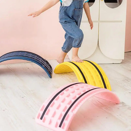 Twisting Balance Board Balancing For Abdominal Leg Wobble